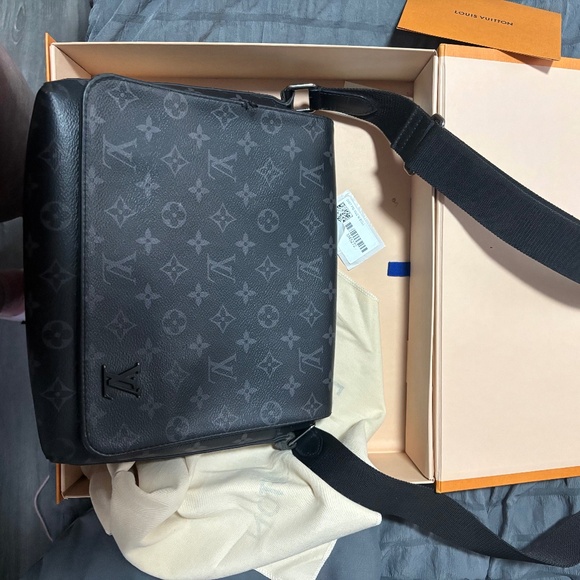 Louis Vuitton man’s bag